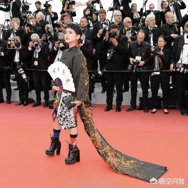 为什么戛纳电影节国内都会有人蹭红毯?而且会有网红出现在红毯上?