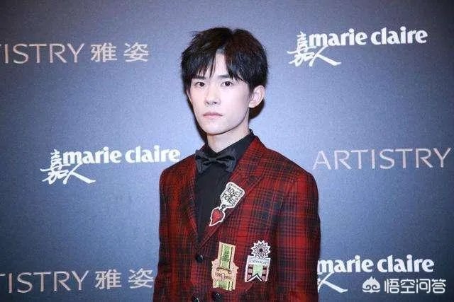 有哪些明星在走红毯时的尴尬事令你捧腹大笑?