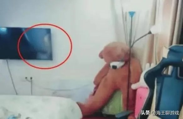 女主播涨粉10万,就是因为房间里有台电视机,你有何看法?