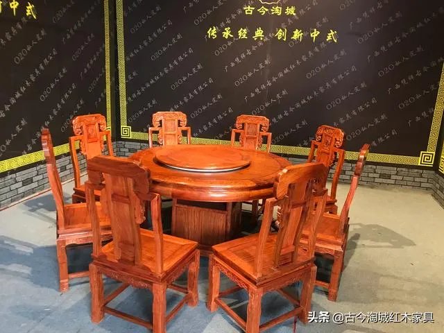 客厅是红木家具卧室衣柜和床选什么颜色?
