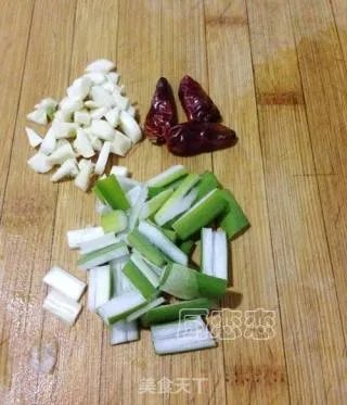 芹菜香干