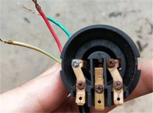 电水壶底座坏了直接接线怎么接