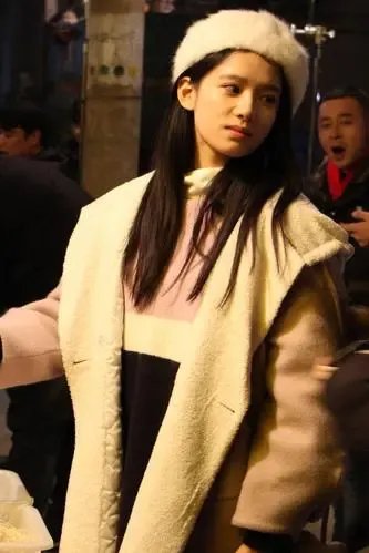 张婧仪长着一张标准的初恋脸,她的初恋脸与陈妍希相比有哪些不同?