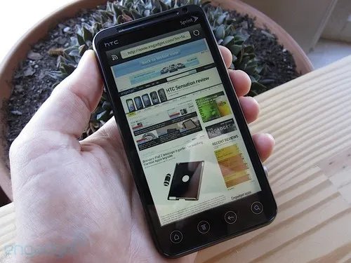 1.2GHz双核裸眼3D HTC EVO 3D抢鲜评测