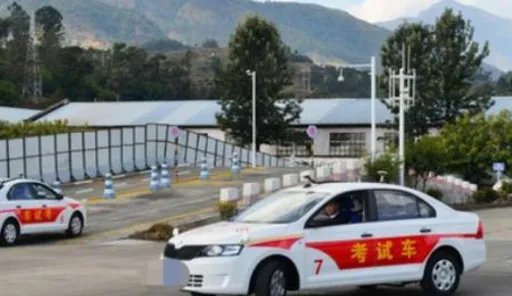 女子与驾校教练喝酒后酒店身亡，事件经过如何？