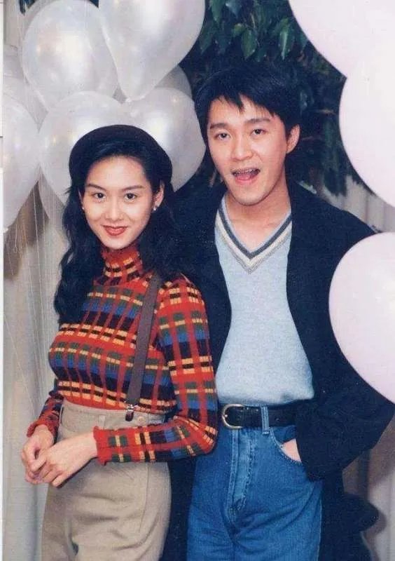 周星驰坎坷的一生,他为什么不结婚?