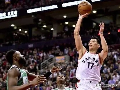 NBA自由市场开放许久,林书豪无人问津,在台湾演讲时几度落泪,大家怎么看待此事?