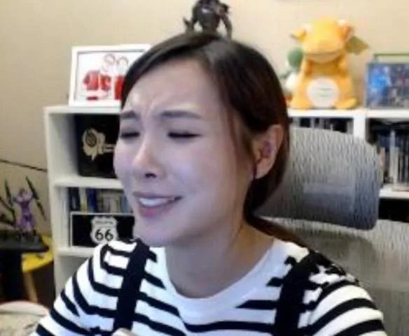 制杖小编在玩啥:和大光头一起攻克难关 真的有毒!