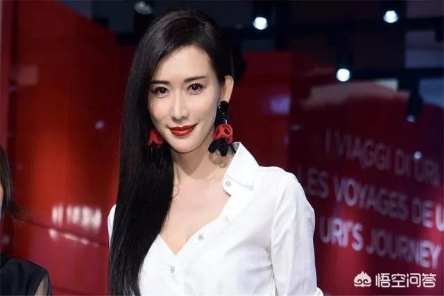 林志玲婚礼上,圈内好友只有袁弘夫妇到场,她的人缘那么差吗?