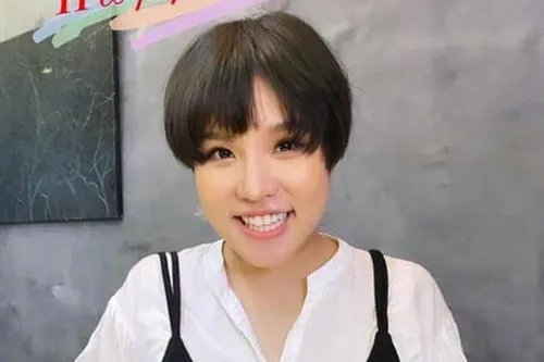 谢依霖为什么叫hold住姐?