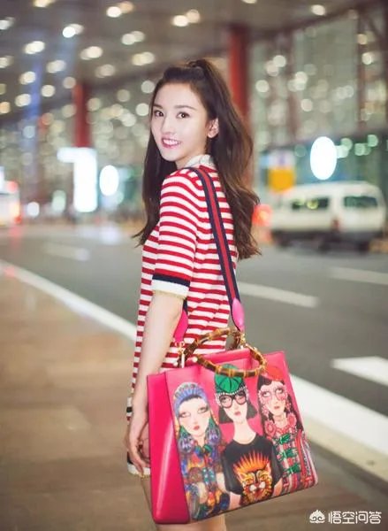 宋祖儿甜美形象霸屏,怎样才能像她一样穿出青春活力范儿?