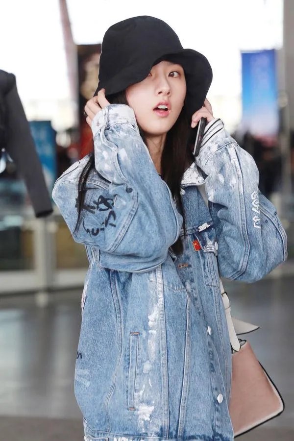 宋祖儿甜美形象霸屏,怎样才能像她一样穿出青春活力范儿?