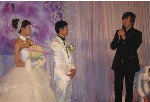 怎么举行一场浪漫结婚典礼  如何让你的婚礼更加的浪漫