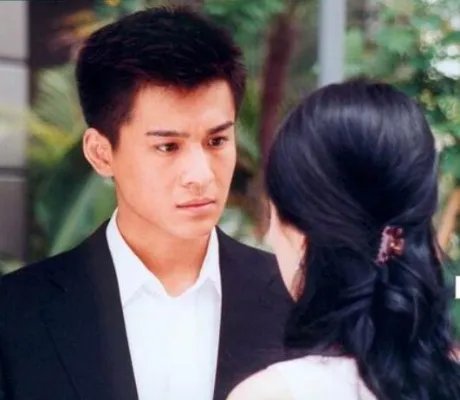 电视剧站在你背后剧情介绍 陈紫涵精湛演技被称赞