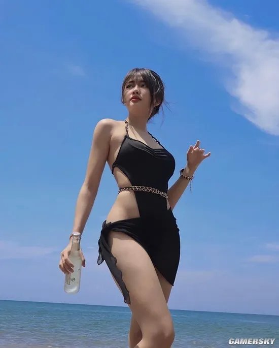 可爱风嫩模兼具好身材 00后越南Tiktok第一正妹