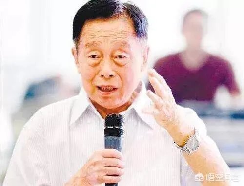 如何看待黄一鹤导演葬礼冷清的事实?