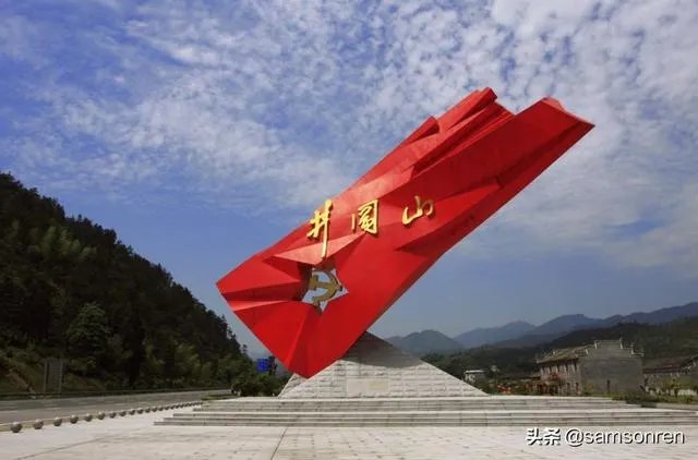 湖南周边省份有什么旅游景点适合暑假去玩吗?不要太远,就在湖南周边就好了?