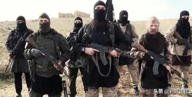 喀布尔机场爆炸事件,美军伤忙严重,美国接下来会有什么动作呢?