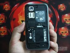 完美融合S-Class 3D界面 LG GM730评测