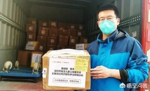 易建联向武汉多家医院共计捐赠11250套防护服,你怎么评价这位中国男篮领袖的行为?