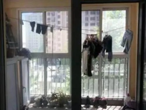 岳母不让女儿嫁给我，说我家阳台太丑了