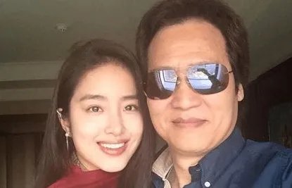 杨采钰和陈金飞在一起了吗?