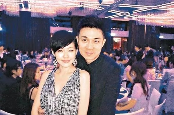 小S与许雅钧结婚这么多年,夫妻关系状况如何?