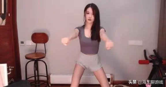 女主播涨粉10万,就是因为房间里有台电视机,你有何看法?