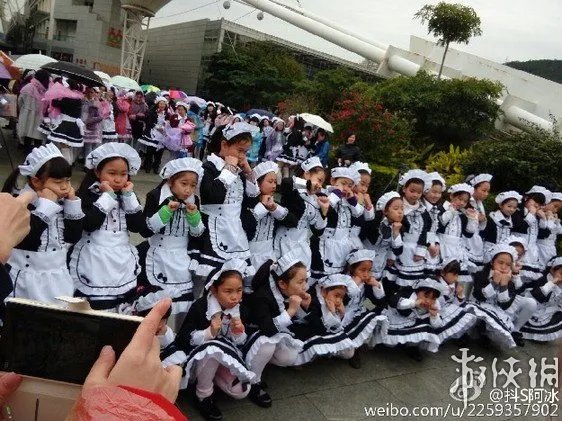 715名女仆聚会：拨动宅男心跳，制服诱惑魅力没法挡