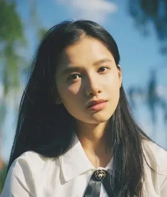 张婧仪长着一张标准的初恋脸，她的初恋脸与陈妍希相比有哪些不同？