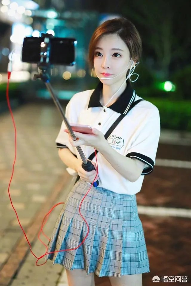 如何评价冯提莫?