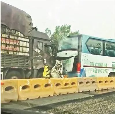 京哈高速惨烈车祸具体发生在哪个路段？