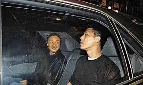张国荣和唐鹤德之间有哪些很暖很贴心的事情