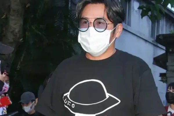 曹格酒后闹事被网友曝出视频,或将提告爆料者,你怎么看待这件事?