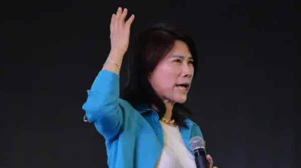董明珠回应直播间黑脸离场!具体是如何回应的?