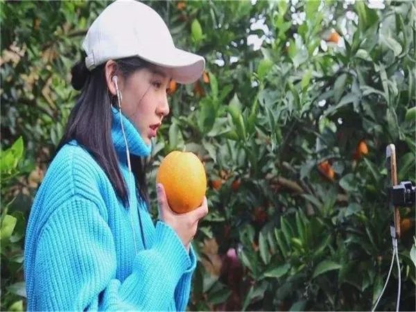 《爱情公寓》孙艺洲结婚十年,看起来花心的男人会格外顾家么?
