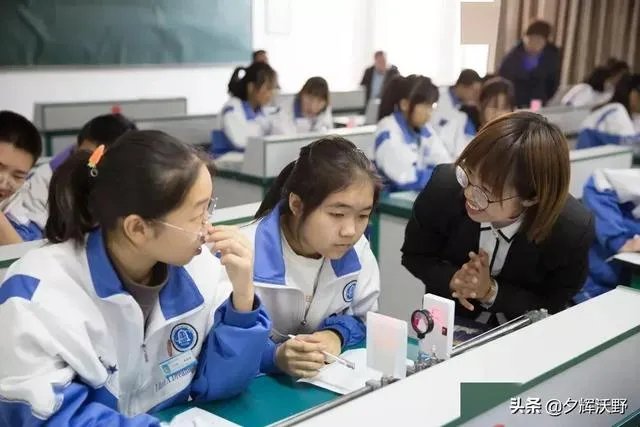 如何看待六部门要求教师不得“拖堂”或提前上课?