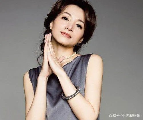 “央视一姐”董卿的工资曝光,网友直呼这也太多了,到底有多少钱?