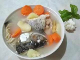 红萝卜鲩鱼汤