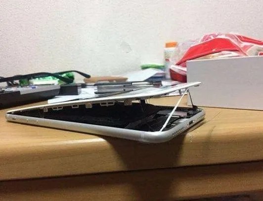 如何看待全球出现多起iPhone8爆裂事件?