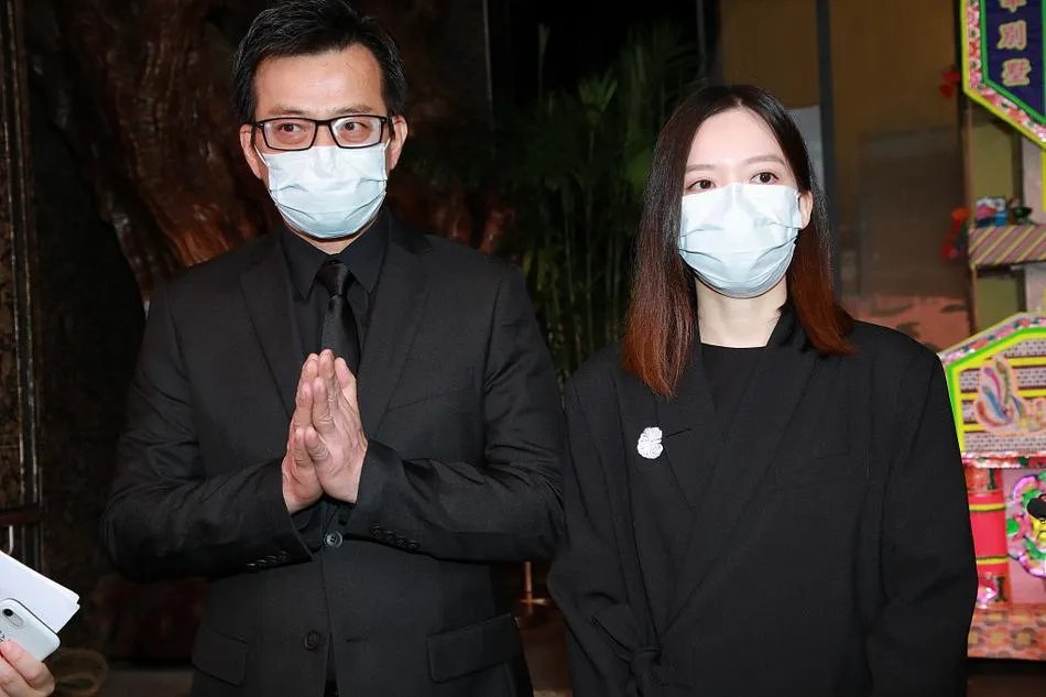 黄日华女儿晒照为周润发庆生,他们的关系为什么这么好?