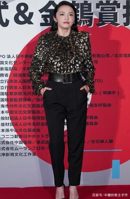 29岁李沁压轴东京,国风装成红毯第一美,你喜欢她吗?