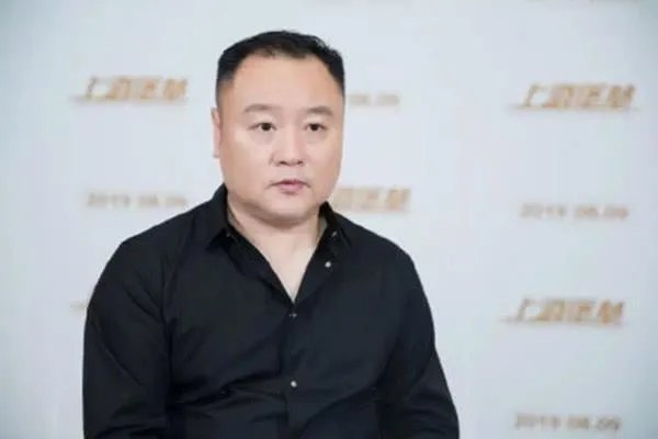 滕华涛称用错了鹿晗被向佐怒怼，他和鹿晗究竟是什么关系？