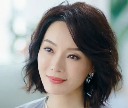北影节红毯生图:热巴惊艳,吴谨言一言难尽,你知道最好看的是谁吗?