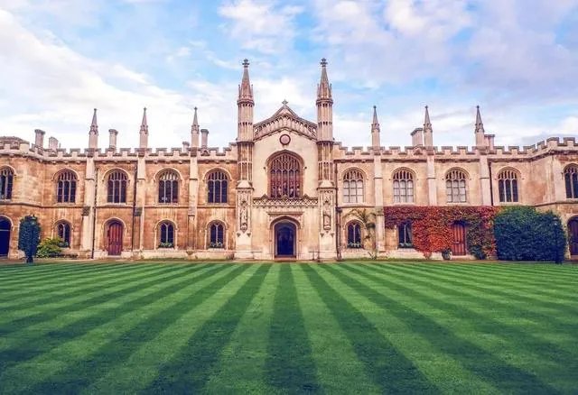 英国的综合实力怎么样?英国现在变成三流国家了吗?