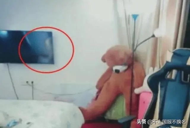 女主播涨粉10万,就是因为房间里有台电视机,你有何看法?