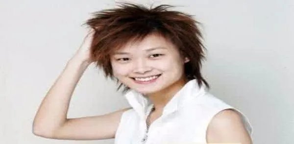 为何中国男人普遍无法欣赏李宇春?