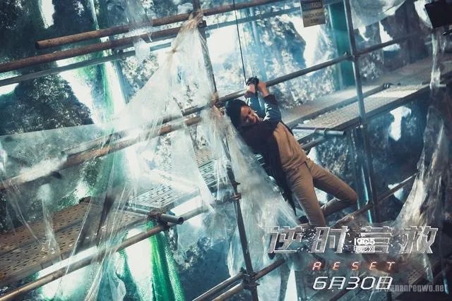 成龙发文夸奖杨幂，真的有这件事吗？