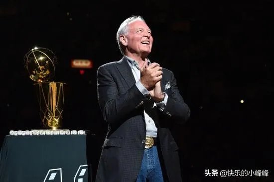 作为NBA传统强队,马刺老板霍尔特为何是联盟最穷的老板?