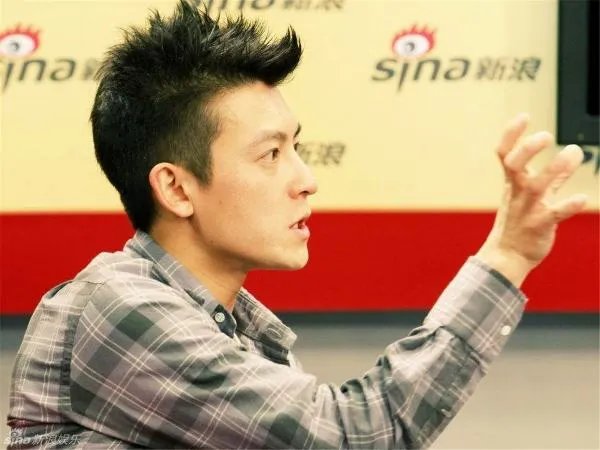 《爱情公寓》孙艺洲结婚十年,看起来花心的男人会格外顾家么?